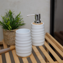 Kubek łazienkowy na szczoteczki AZURO biały